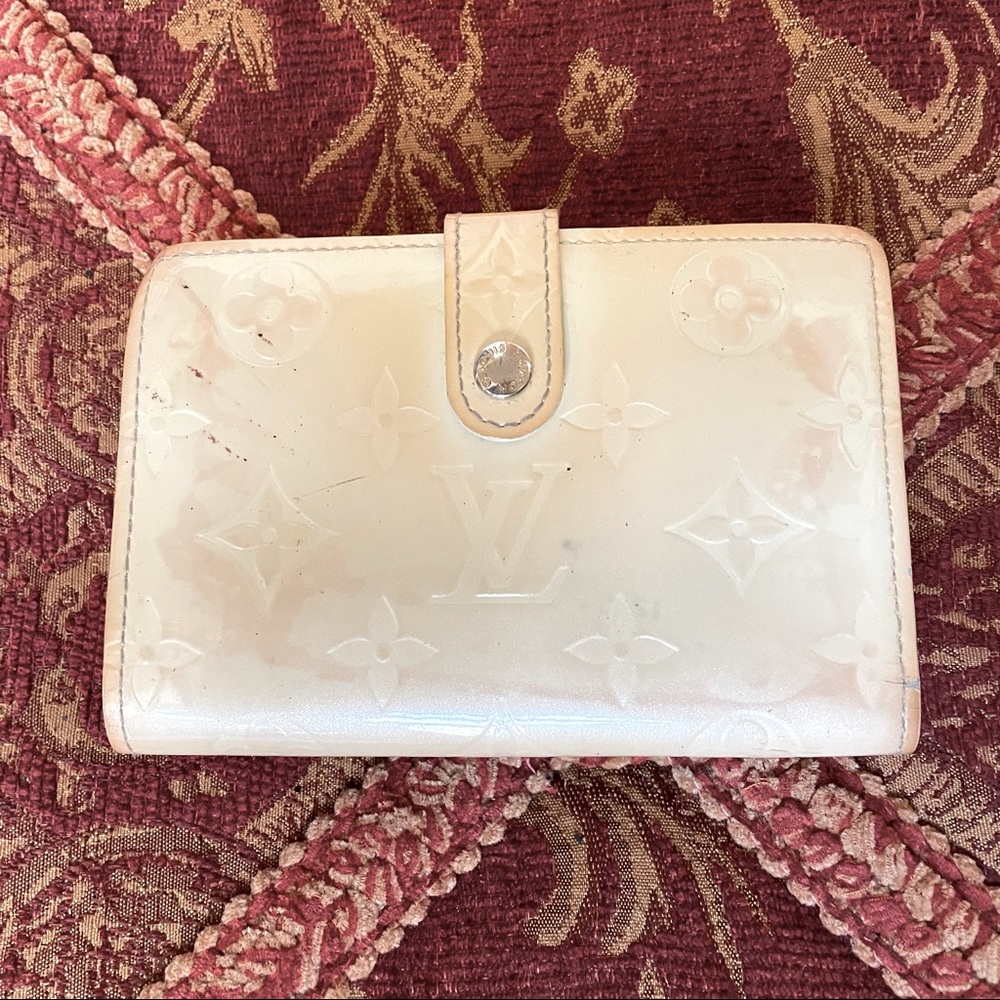 Louis Vuitton Monogram Vernis Porte Monnaie Billets Viennois Wallet